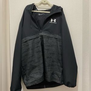 Under Armor Hooded Quarter Zip windbreaker